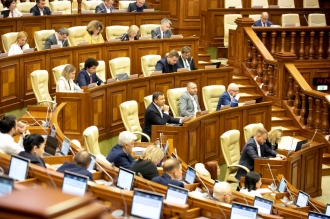 Deputați noi în parlament