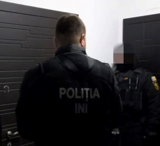 Угрожали смертью и требовали 2 млн евро: полиция задержала двоих шантажистов