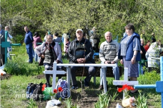 В родительские дни со столичных кладбищ было вывезено 340 кубометров мусора