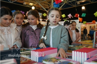В Кишиневе открылась ярмарка книг для детей и молодежи