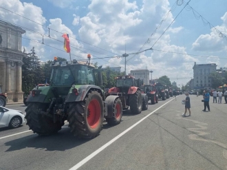 Фермеры продолжают протесты: сегодня было заблокировано движение по главной улице столицы