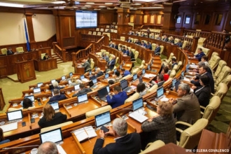Члены объявленных вне конституционного поля партий лишаются права быть избранными сроком от 3-х до 5-и лет