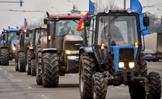 Fermierii amenință din nou cu proteste
