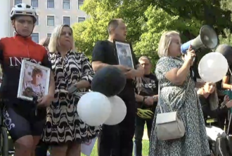 Victimele și rudele persoanelor care au avut de suferit în accidente rutiere au organizat un marș