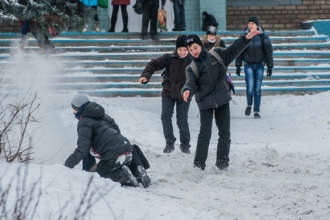Peste 150 de mii de elevi nu au mers astăzi la școală