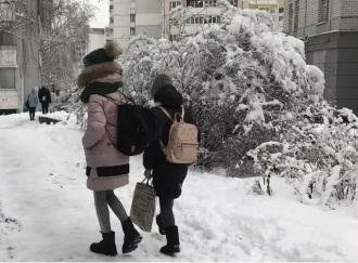 Majoritatea școlilor și grădinițelor își reiau astăzi activitatea