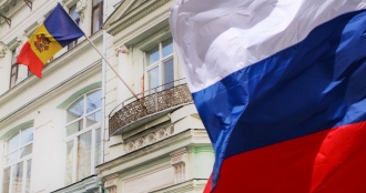 Сотрудника посольства Молдовы вышлют из России