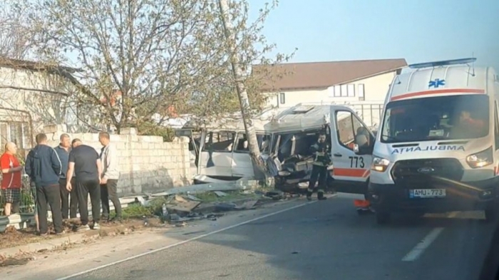 В Магдачештах произошло серьезное ДТП: пострадали 16 человек