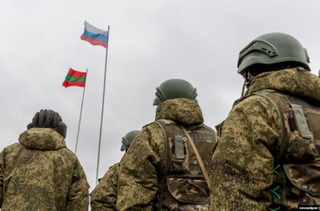 Militarii ruși planifică manevre de verificare tehnicii blindate din stânga Nistrului