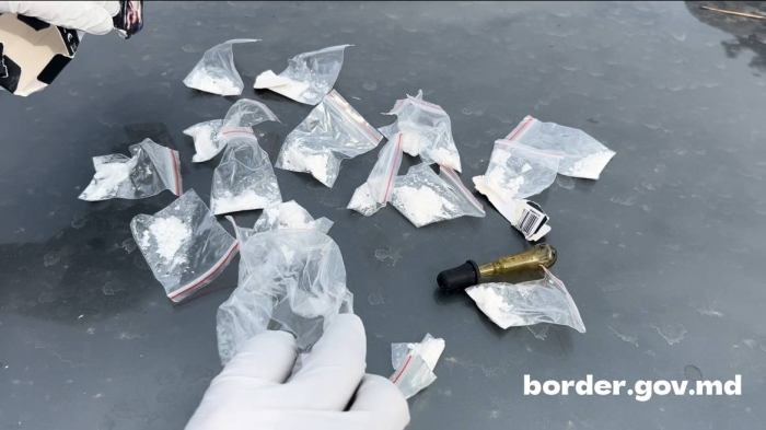 O captură de droguri în valoare de peste trei milioane de lei, deconspirată de oamenii legii