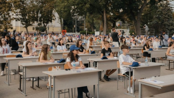 Înscrierile la Marea Dictare Națională sunt pe ultima sută de metri