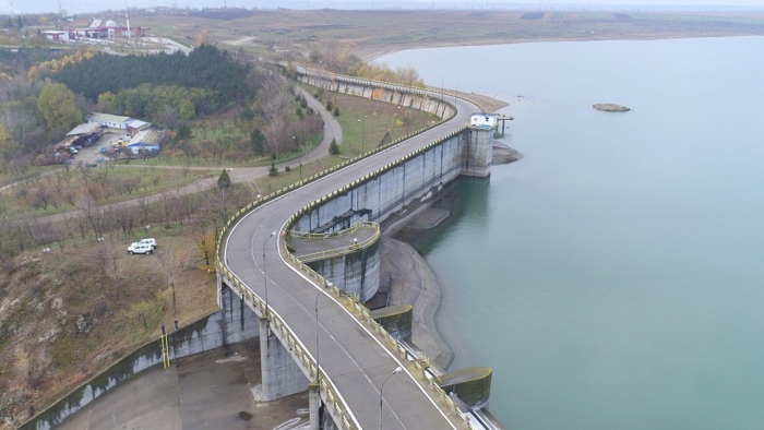 Taxa pentru traversarea barajului Costești-Stânca, majorată