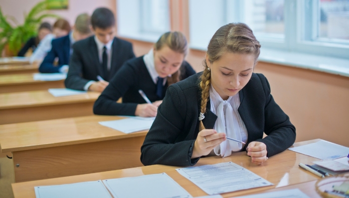 Absolvenții gimnaziilor nu vor susține examene în centre de examinare
