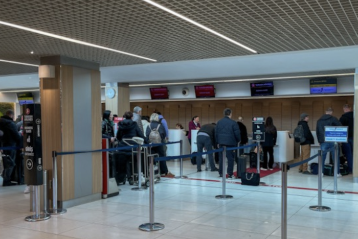 Pasagerii pot cere despăgubiri mai mari dacă zborul întârzie sau se pierd bagajele