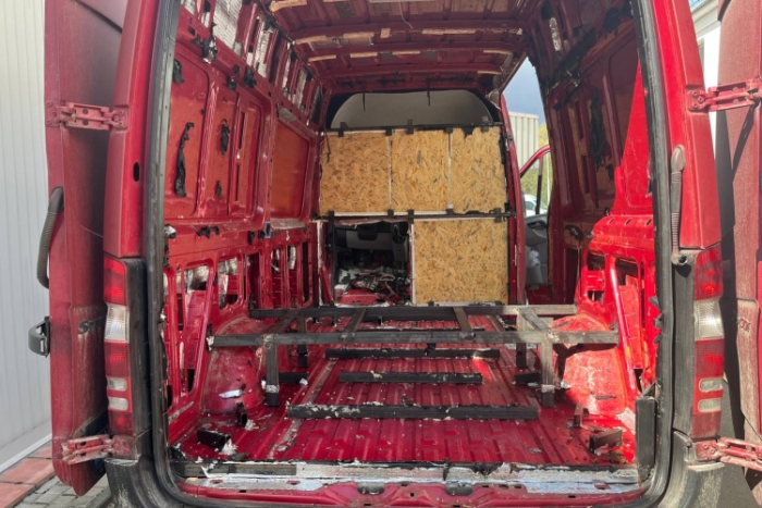 Captură-record de 580 de kg de explozibil, la granița belarusă