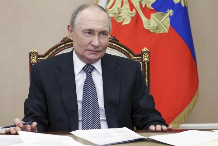 Putin anunță o încetare temporară a focului