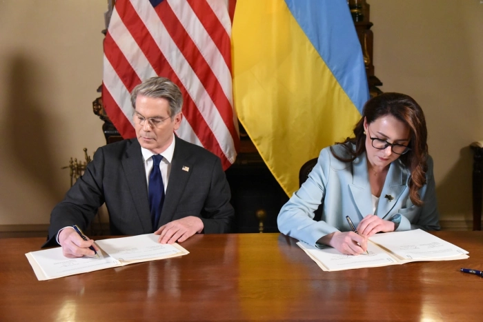 Ucraina și SUA au semnat acordul privind mineralele
