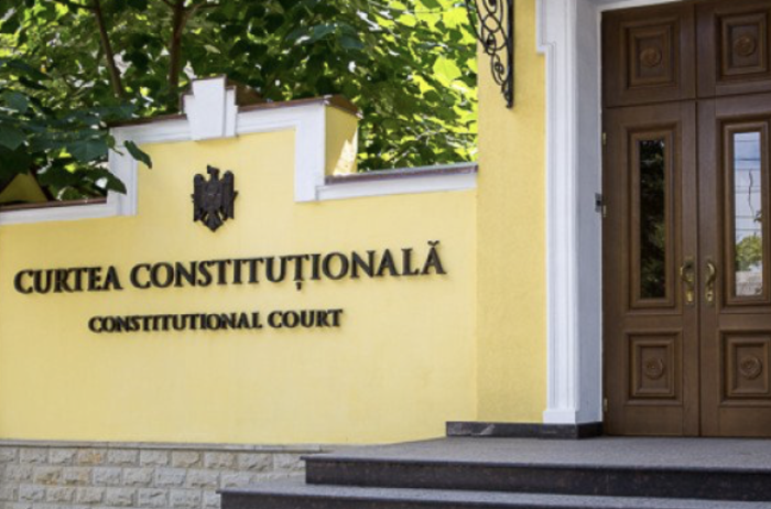 Trei judecători noi la CC