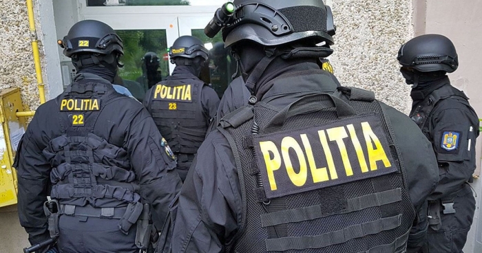 Percheziții la reprezentanții grupării „Șor” și ai blocului „Victorie”