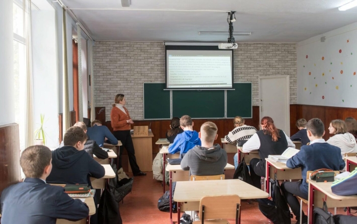 Profesori de limbă și literatură română, trimise la cursuri de perfecționare
