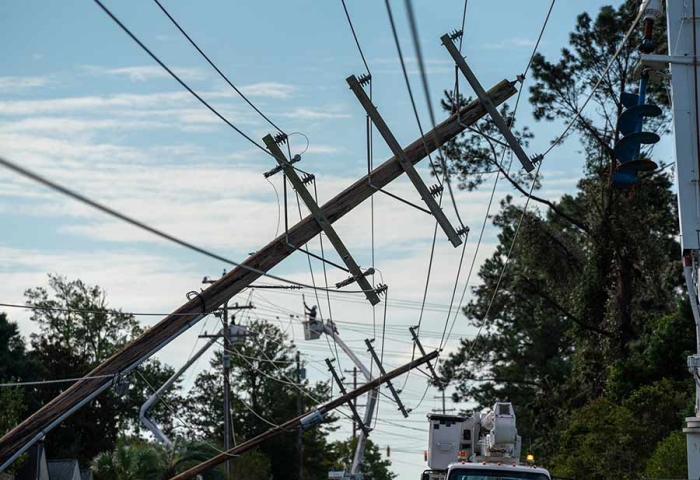 Cod Galben: Se așteaptă ploi cu descărcări electrice