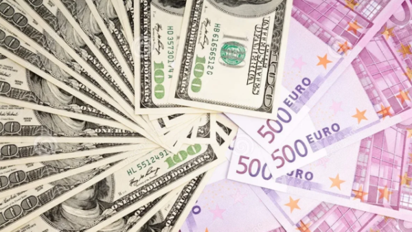 Cât valorează un euro și un dolar?