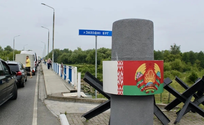 Польша закрывает границу с Беларусью