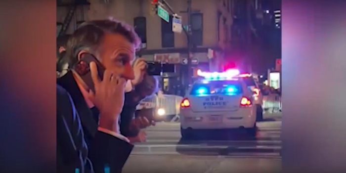 Macron a fost blocat de poliția americană