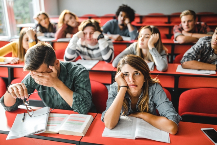Bursele pentru studenți vor fi acordate în funcție de media anuală