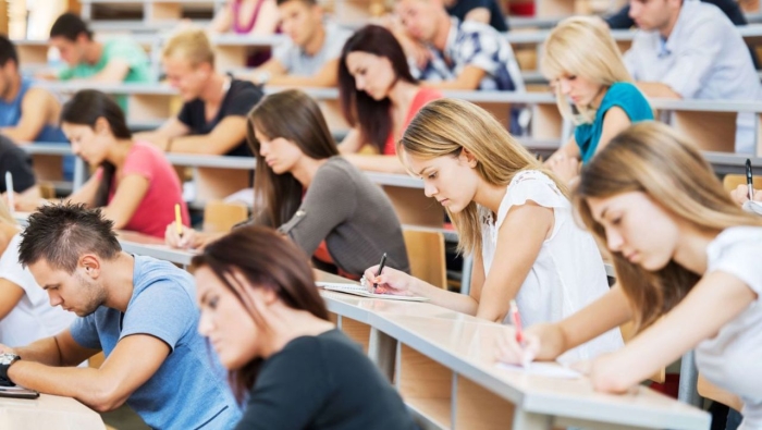Bursele studențești vor crește