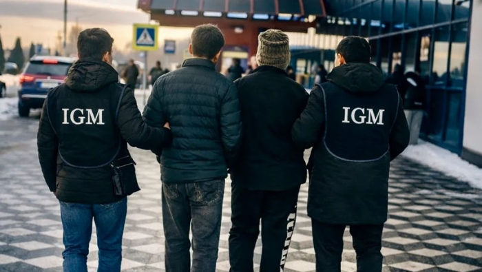 Doi studenți indieni, expulzați din Moldova