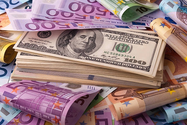 Curs valutar anunțat de BNM