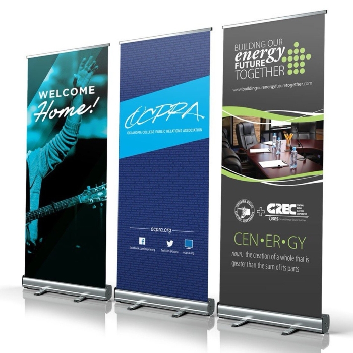 Roll-up, press wall, X-banner: ghidul realist al companiilor care participă la conferințe și târguri