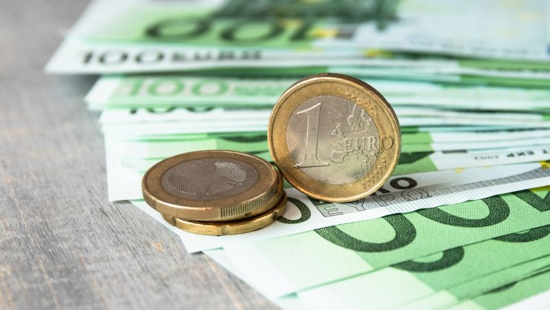 Cursul valutar pentru weekend stabilit de BNM