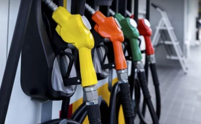 Benzina și motorina, peste pragul de 30 de lei pe litru