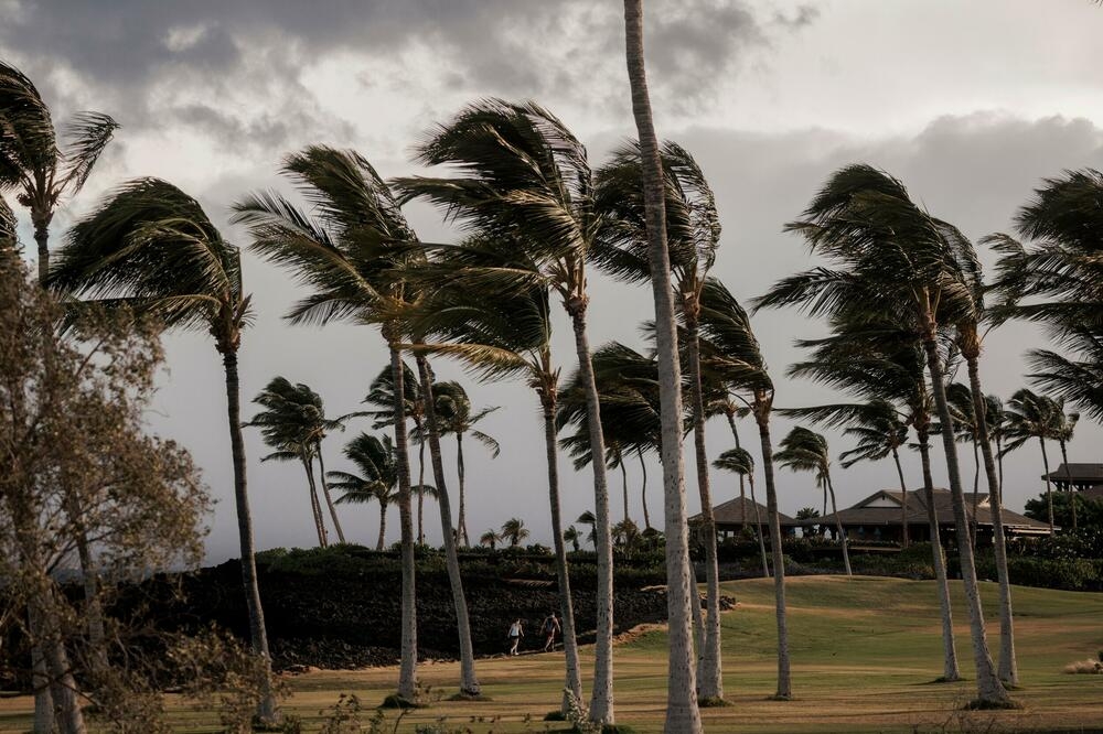 Uraganul Lala lovește Hawaii