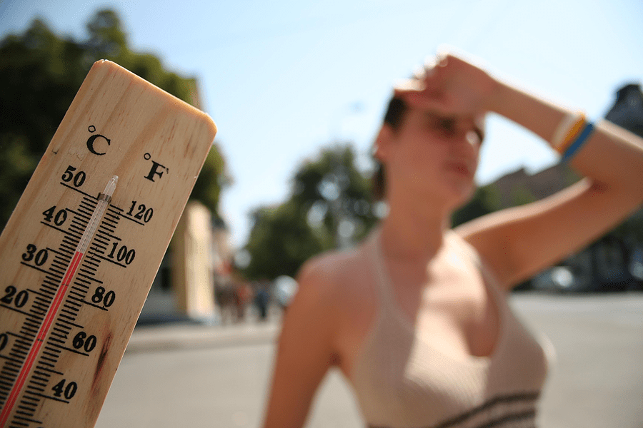 Meteorologii au emis cod portocaliu de canicula