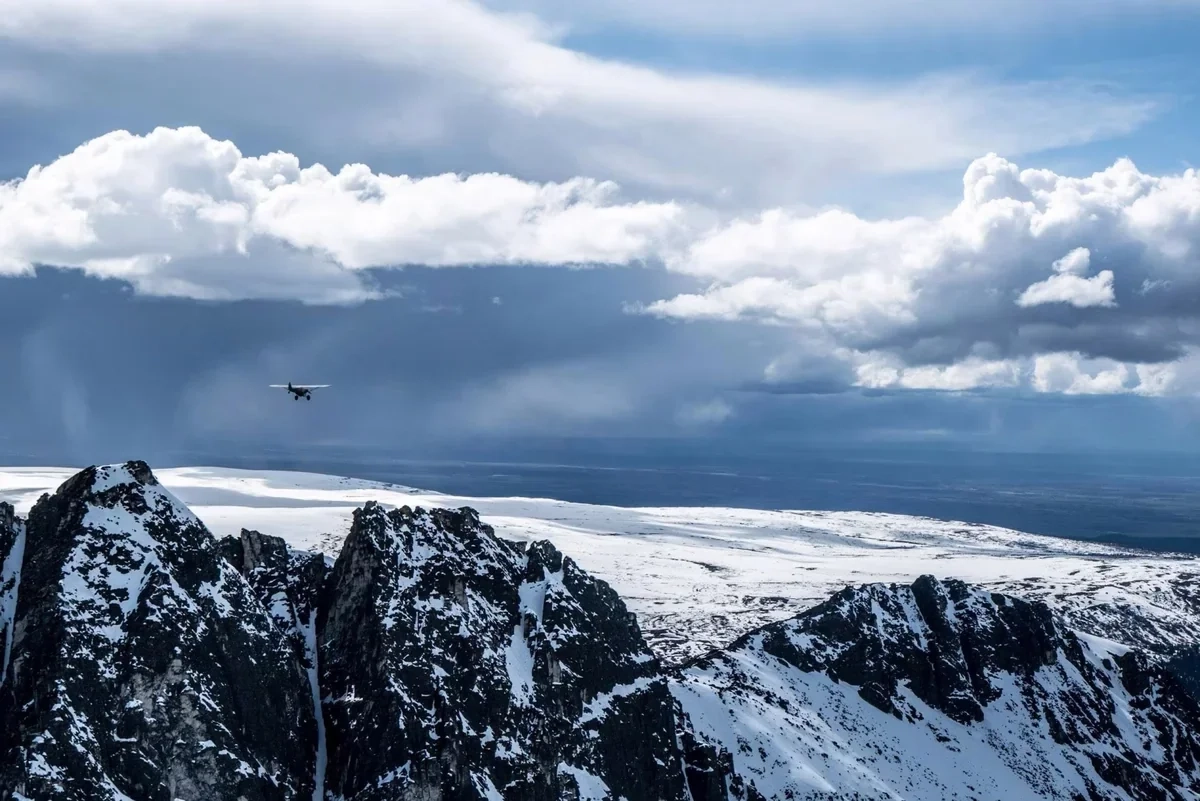 Opt oameni au murit într-un accident de avion în Alaska