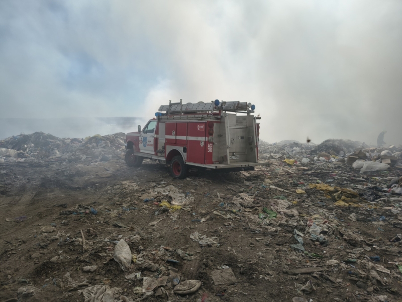 Un incendiu de proporții a izbucnit la gunoiștea din Orhei