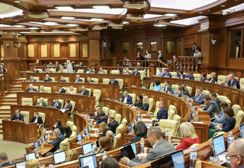 Opoziția, nemulțumită de noile remanieri guvernamentale