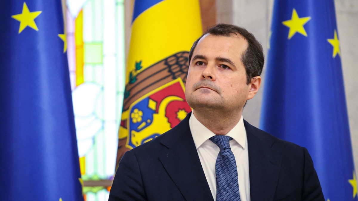 Miniștrii noi vor depune jurământul de învestire vineri