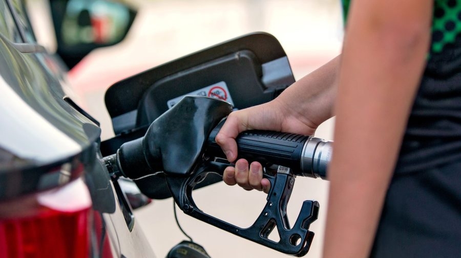 Prețul benzinei ajunge la un nou "record"