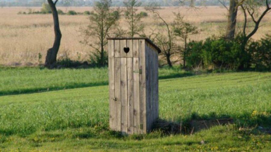 La sat, WC-ul cu apă rămâne un lux