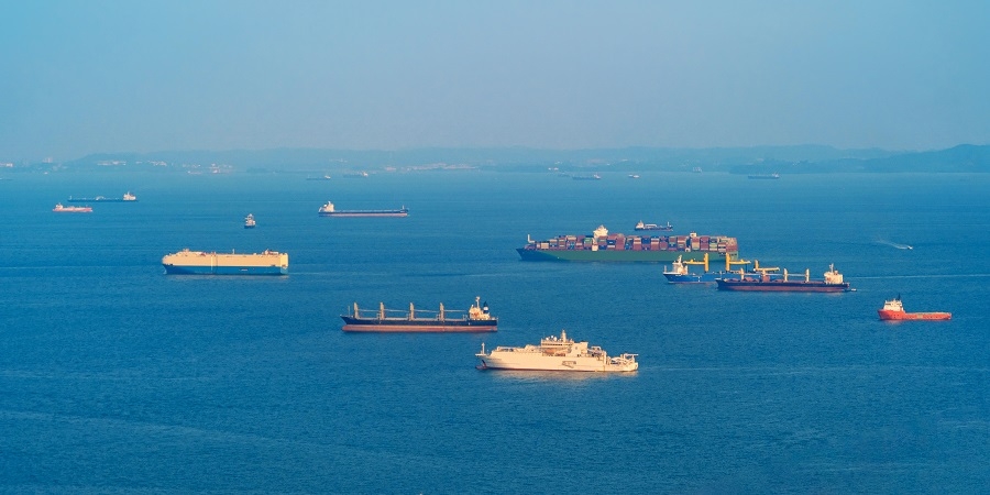 Piața mondială a produselor petroliere se confruntă cu riscul unui deficit de combustibil pentru nave