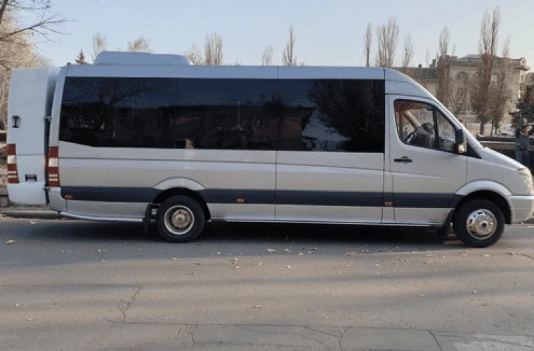 Se scumpesc carburanții, crește și prețul călătoriilor