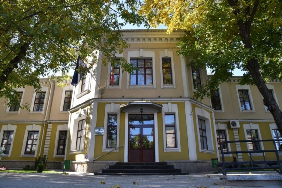 Primul clopoțel a sunat la Universitatea de Medicină și Farmaceutică