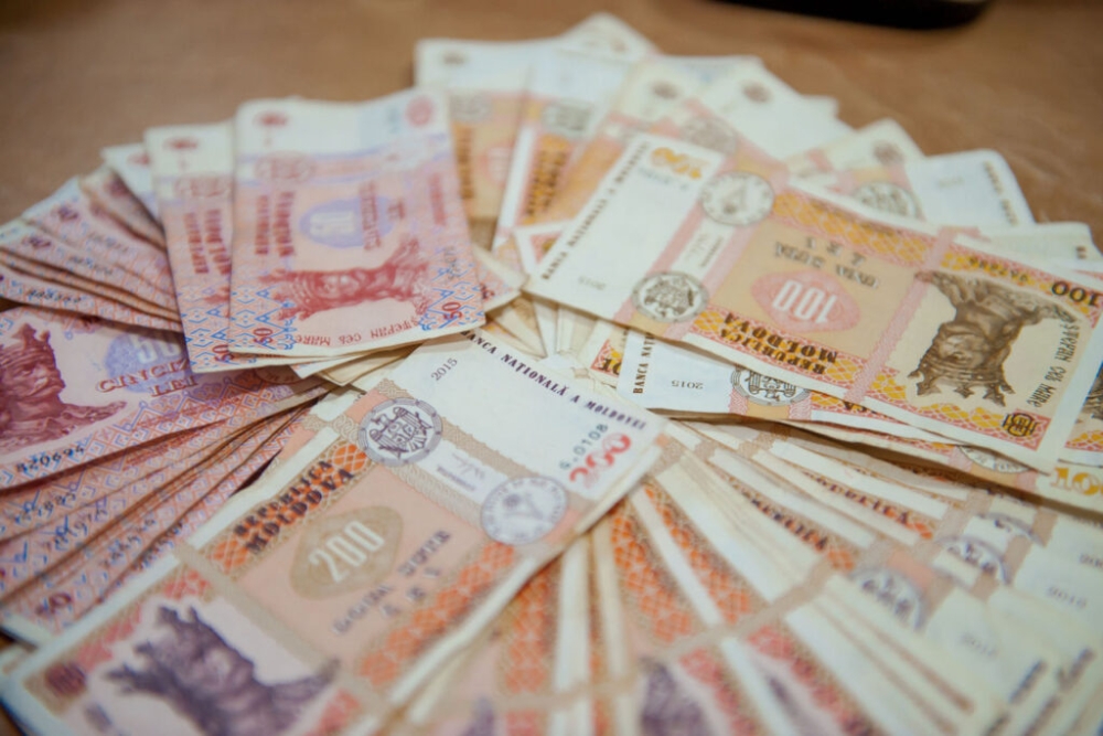 Deficitul bugetar crește din nou