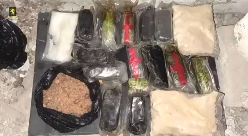 Circa 12 kg de droguri, ridicate la Chișinău