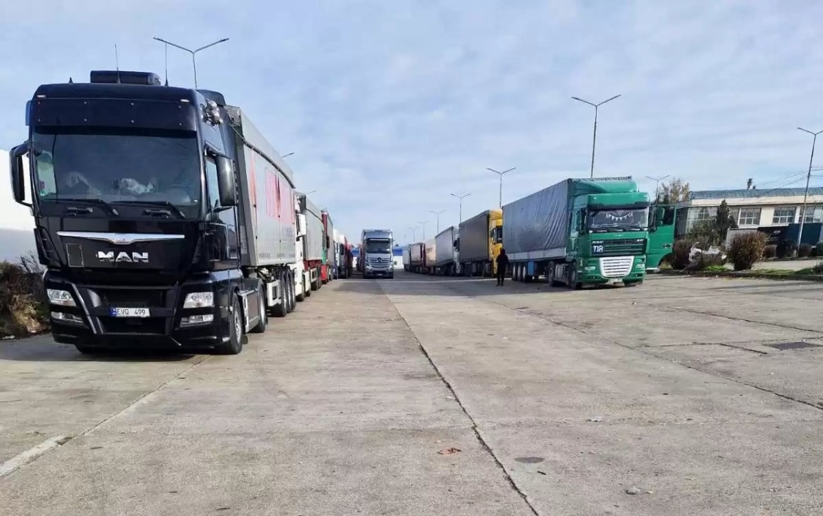 Camioane ar putea fi echipate obligatoriu cu oglinzi retrovizoare speciale