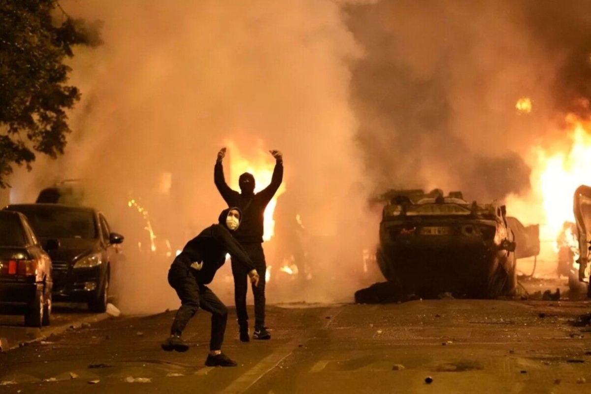 Franța face bilanțul weekendului marcat de proteste
